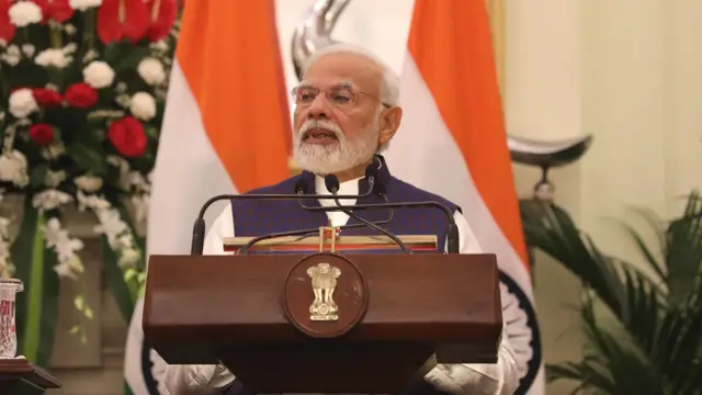 नरेंद्र मोदी