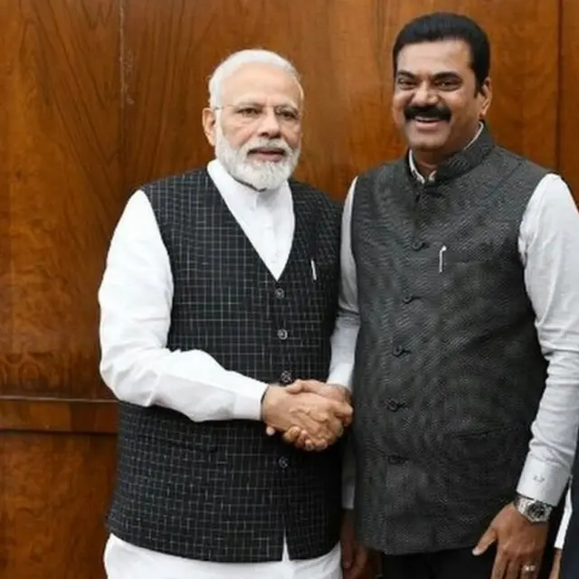 पंतप्रधान नरेंद्र मोदी आणि भाजप खासदार कपिल पाटील