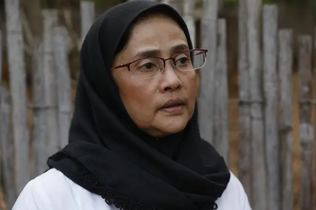 อังคณา นีละไพจิตร