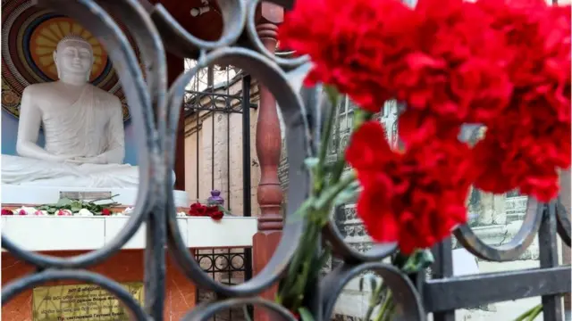 ரத்த நிலத்தில் புத்தர்