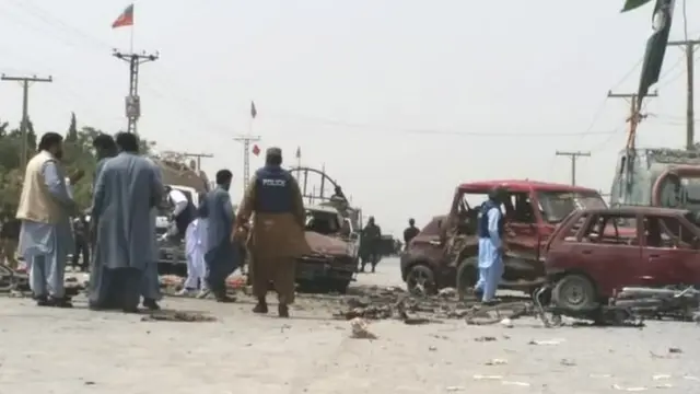 सियासत नहीं करते, फिर भी दूसरे के लिए इतना कुछ क्यों करते हैं ये लोग : वुसत का ब्लॉग