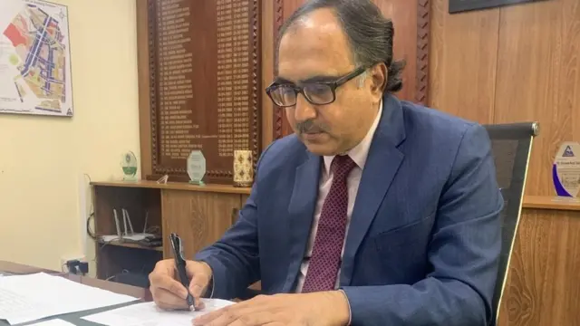 ایل ڈی اے کے ڈائریکٹر جنرل احمد عزیز تارڑ