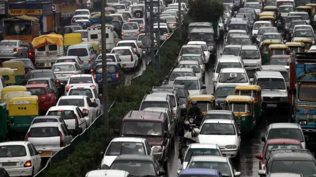 மது அருந்திவிட்டு வாகனம் ஓட்டினால் 20,000 அபராதம் - புதிய சட்டம் சொல்வது என்ன?