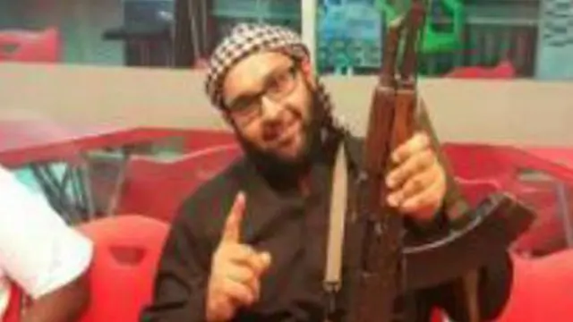 Навид Хуссайн