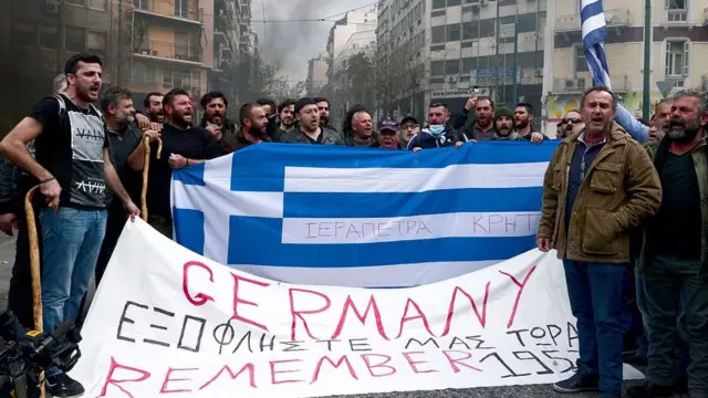 AB'nin tasarruf programı Yunanistan'da "dayatma" olarak görüldü ve tepki çekti.