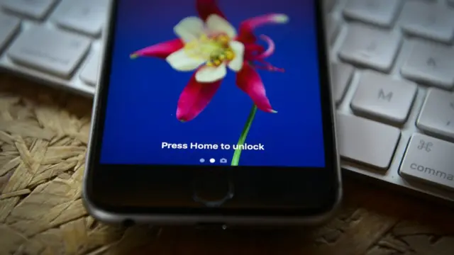 ফোন ট্যাপিংএর জন্য বহু রকমের প্রযুক্তি আছে