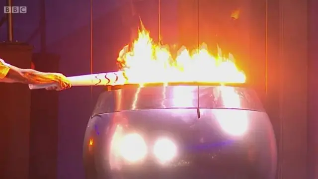 Urumuri rwa olempike rwacaniwe i Rio