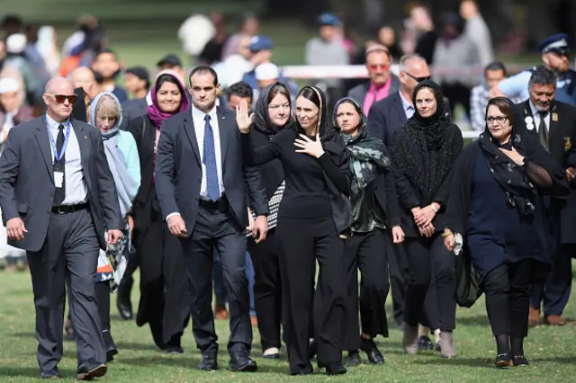 نخست وزیر نیوزیلند پس از شرکت در نماز مسلمانان در کرایست چرچ