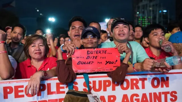 แม้จะถูกวิพากษ์วิจารณ์จากนานาชาติ แต่ชาวฟิลิปปินส์บางส่วนก็ยังสนับสนุนนโยบายปราบปรามยาเสพติดของนายดูแตร์เต