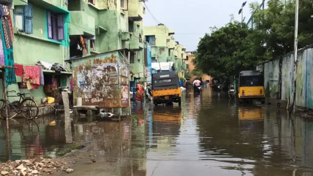 தமிழகத்திலேயே அதிகமாக மயிலாப்பூரில் 30 செ.மீ. மழை