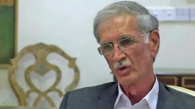 پرویز خٹک، عمران خان