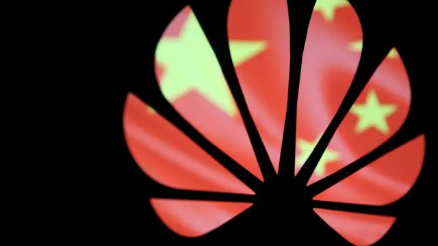 设计图片：华为标志与中国国旗