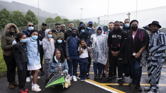 ခရစ္စတိုဖာကို အောက်မေ့သတိရ အထိမ်းအမှတ်တက်လာတဲ့ သူ့မိသားစု