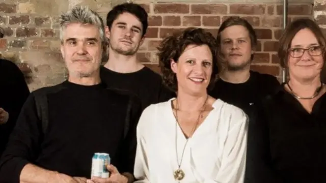 إيما لويزل فقدت المحمصة التي ترأسها 91 في المئة من الطلبيات بين عشية وضحاها