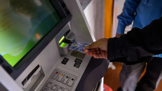 ตู้เอทีเอ็ม