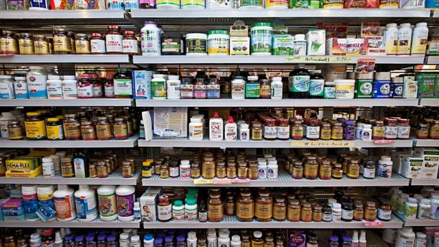 Estantería con suplementos