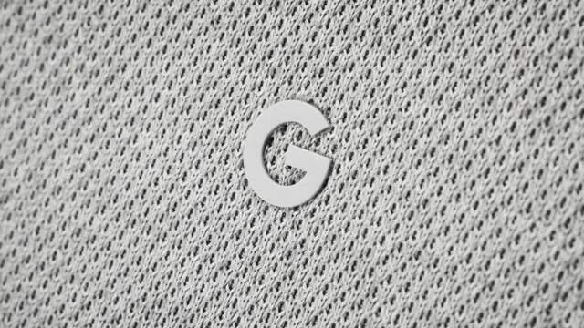 : گوگل هم پیمانکارانی را به خدمت گرفته تا به اطلاعاتی که از طریق دستیار صوتی خود، "گوگل اسیستنت " جمعآوری کرده گوش دهند