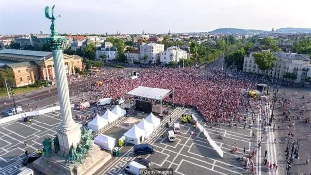 "बहुतेक मानवी वर्तन हे बऱ्याच प्रमाणात अपेक्षित असं असतं, कारण आपण खूपच तर्कसंगत आहोत."