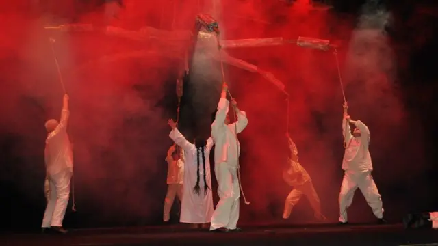 Султан Раевдин спектакли Лондондогу театрда көрсөтүлүп жаткан учуру