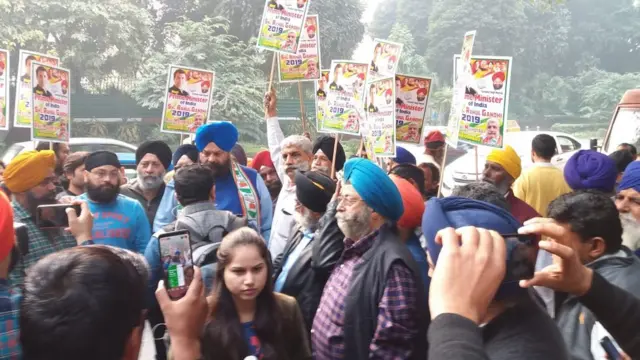 வெற்றி முகத்தில் காங்கிரஸ்: 5 மாநிலங்களில் வெற்றி கொண்டாட்டங்கள்