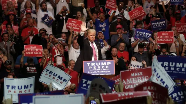 Donald Trump durante un mitin electoral