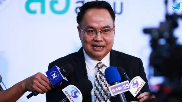 ธนกร ศรีสุขใส