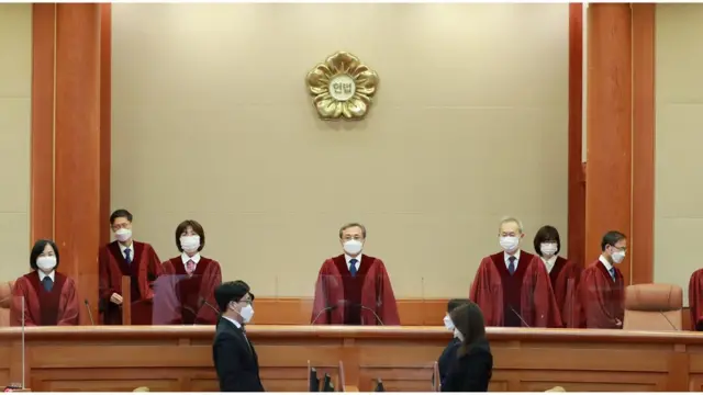 헌법재판소는 청구인 및 이해관계인의 변론과 참고인의 진술을 들은 뒤, 위헌 여부를 판단할 계획이다.