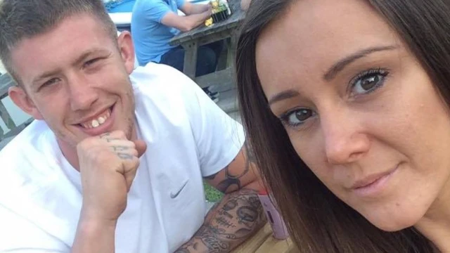 Kerri McAuley y Joe Storey