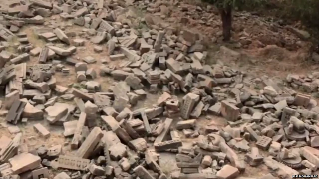 बटेश्वर मंदिर के अवशेष