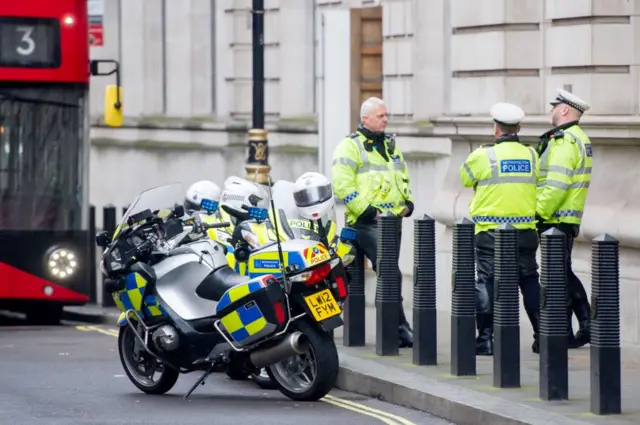 Полицейские в Лондоне