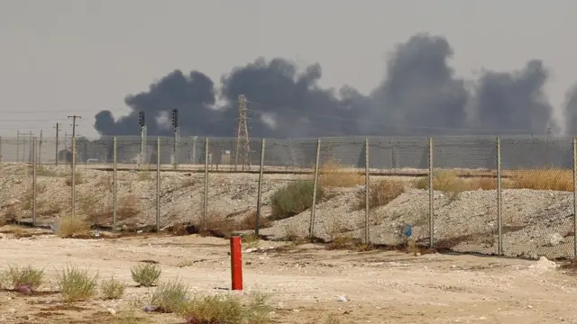 আরামকোর তেল স্থাপনায় হামলা