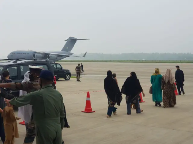 काबुल से लौटे लोग