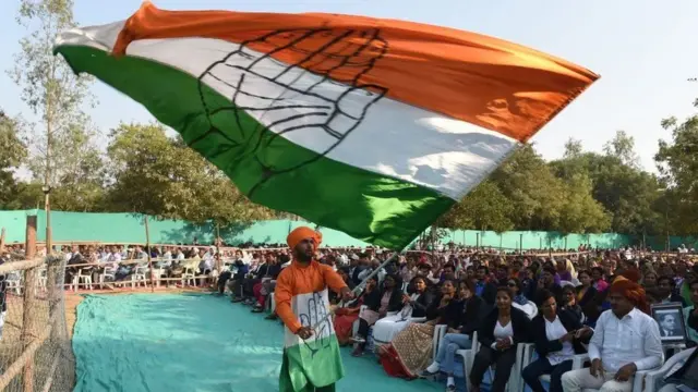 પ્રતીકાત્મક તસવીર