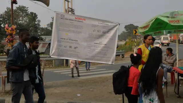 Hindistan'da koronavirüs bilgilendirme çalışması