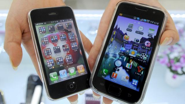 iPhone (izquierda) y Samsung Galaxy (derecha)