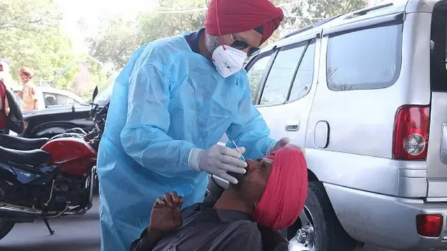 انڈیا کووڈ کی دوسری لہر