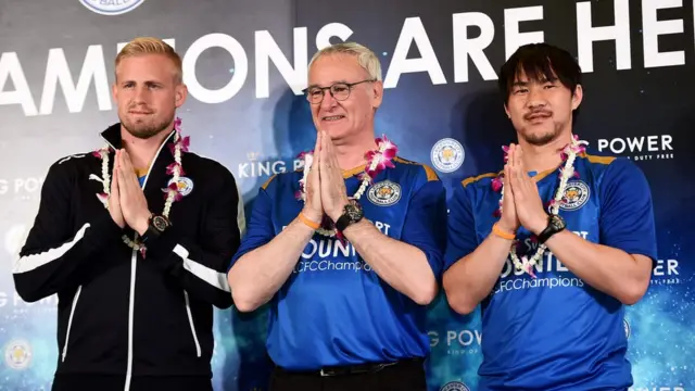 英プレミアリーグ優勝のレスター タイでファンら歓迎 - BBCニュース