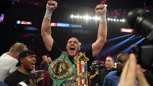 Tyson Fury wit im WBC belt afta e win Deontay Wilder for 2020