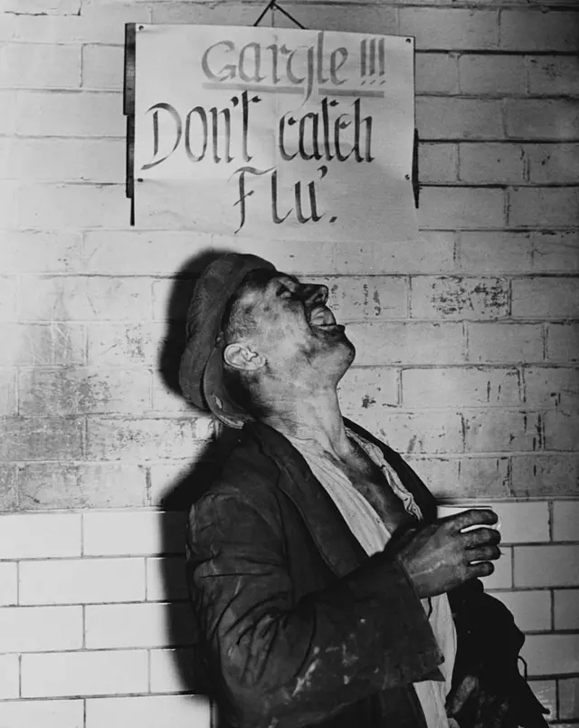 गुळण्या कोरोना