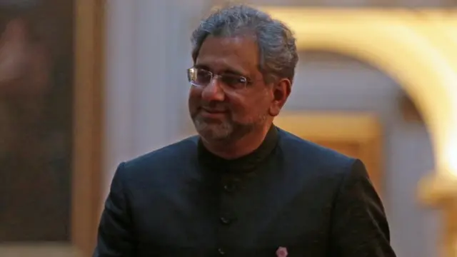 शाहिद ख़ाक़ान अब्बासी