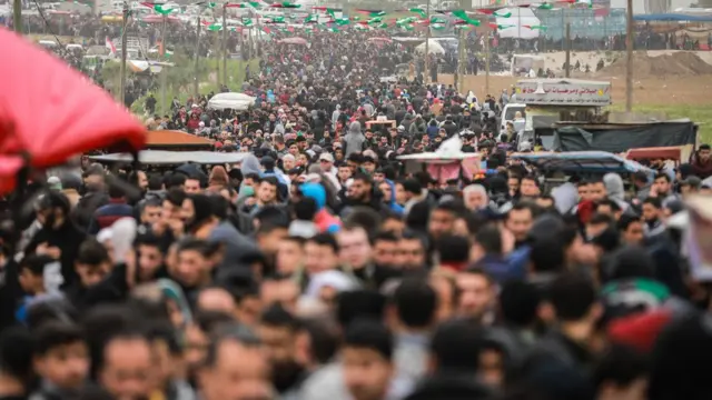 هزاران فلسطینی در راهپیمایی روز شنبه شرکت کردند