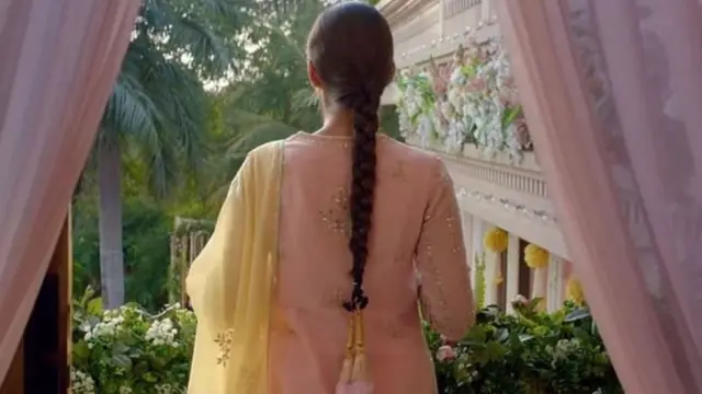 એક લડકી કો દેખા તો એસા લગા ફિલ્મના ટ્રેલરનું દૃશ્ય