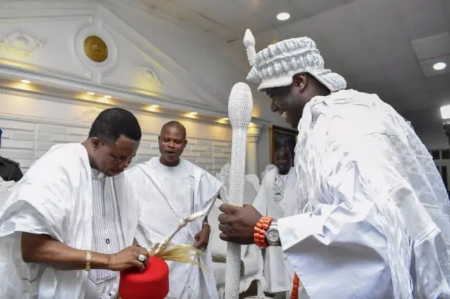 Ọọ̀ni Ogunwusi àti Gómìnà Willie Obiano