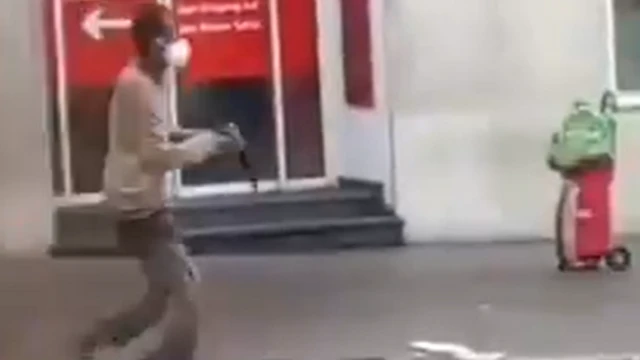 Злоумышленник с ножом