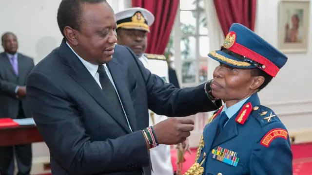 Meja Jenerali Fatuma Ahmed alipokuwa anapandishwa cheo