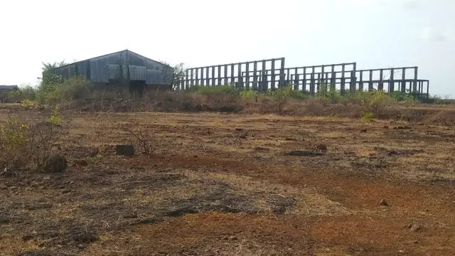 स्टरलाईट प्रकल्पाचा सांगाडा सध्या इथं उभा आहे.