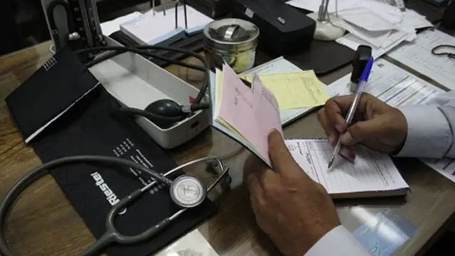 بر اساس اعلام‌های رسمی تعداد متخصصان دارای مطب در ایران ۲۷ هزار نفر است