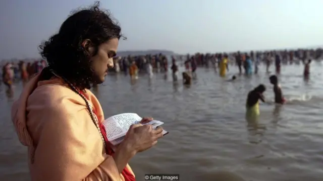 Bhagavad Gita, sách Hindu cơ bản, đã truyền bá nhược điểm của việc đặt mục tiêu liên miên từ 2.200 năm về trước.