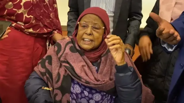 Markii ay Muqdisho ku noqotay, waxaa si wayn u soo dhoweeyay dad kala duwan