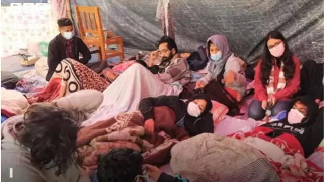 শাহজালাল বিশ্ববিদ্যালয়ে উপাচার্যের পদত্যাগের দাবীতে শিক্ষার্থীরা অনশন ঘর্মঘট করেন।